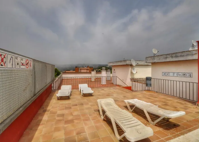 Columbo Go2lloret Апартаменти *